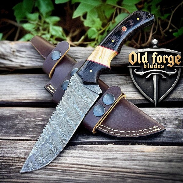 Hunters Knife Set – Custom Handmade Damascus Steel Blade