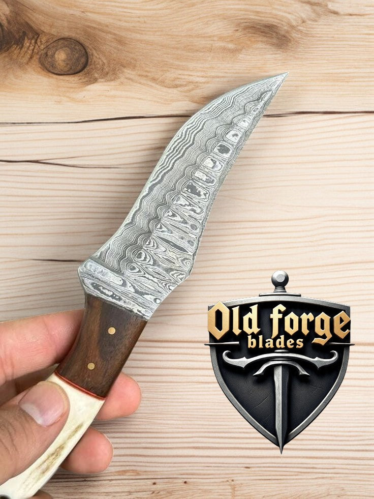 Custom Handmade Deer Knives – Damascus Hunting Skinning Knife