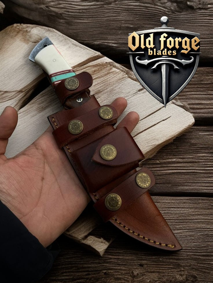 Gut Hook Hunting Knife – Bone, Resin & Rosewood Handle